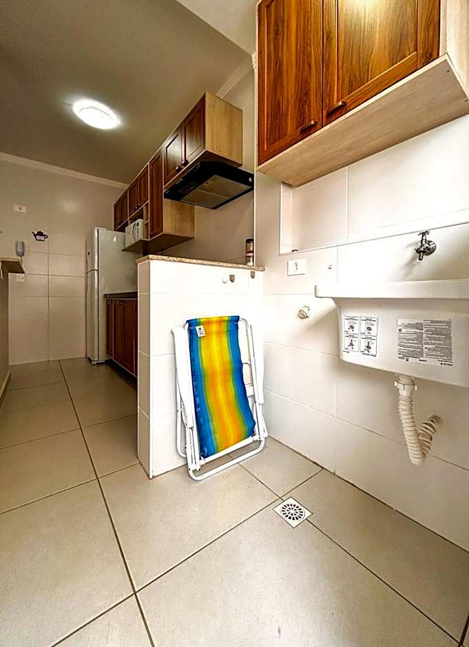 Apto com WiFi a 220m da Praia da Guilhermina SP