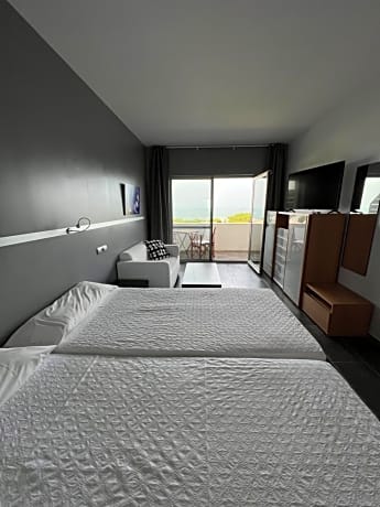 Twin Room with Sea View