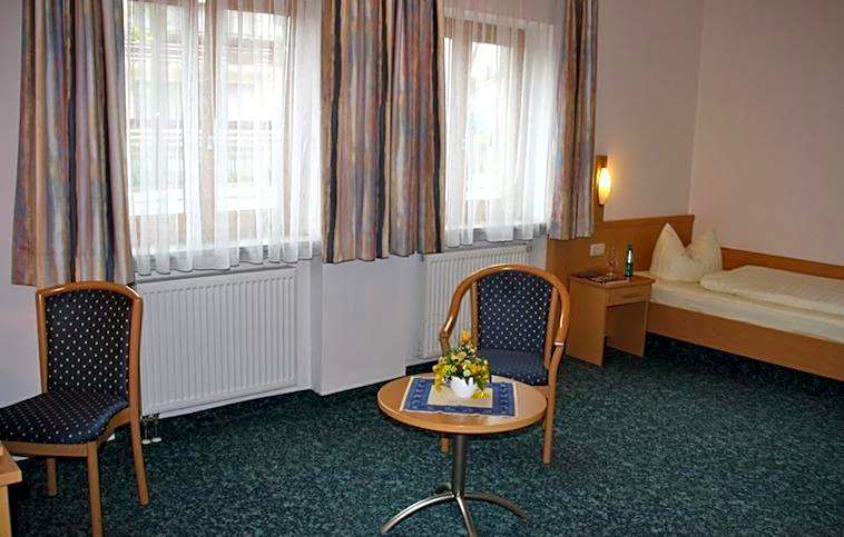 Photo 1 of 5 of Single Room