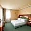 PHI Hotel Astoria