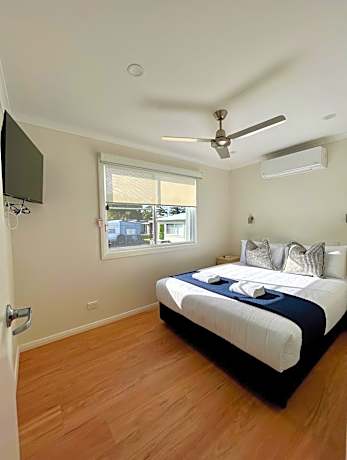 Three-Bedroom Pool View Cabin