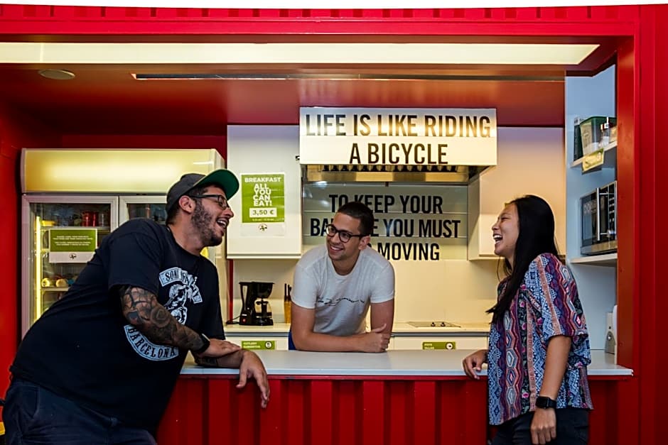 Sant Jordi Hostels Gracia