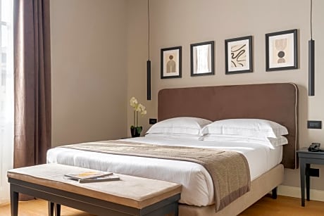 Flom Boutique Hotel