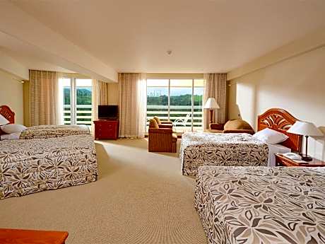 Corner Room with Garden View - Non-Smoking