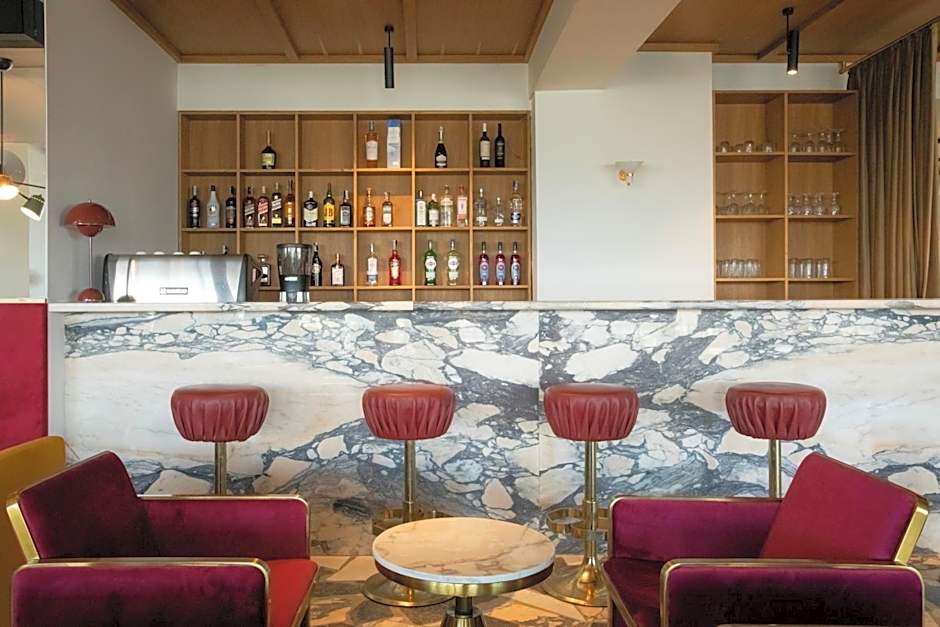 Castor & Pollux Hotel