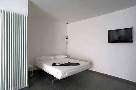 Palazzo Boscareto - suites di charme in centro storico - garage moto, box bici