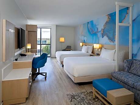 Queen Room with Two Queen Beds and Sofa Bed - High Floor