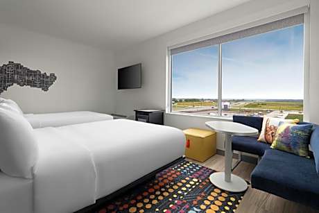 Queen Room with Two Queen Beds and Roll-in Shower - Mobility Accessible