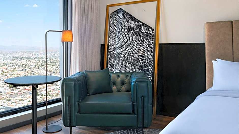 VETTA, DISTRITO UNO, AUTOGRAPH COLLECTION