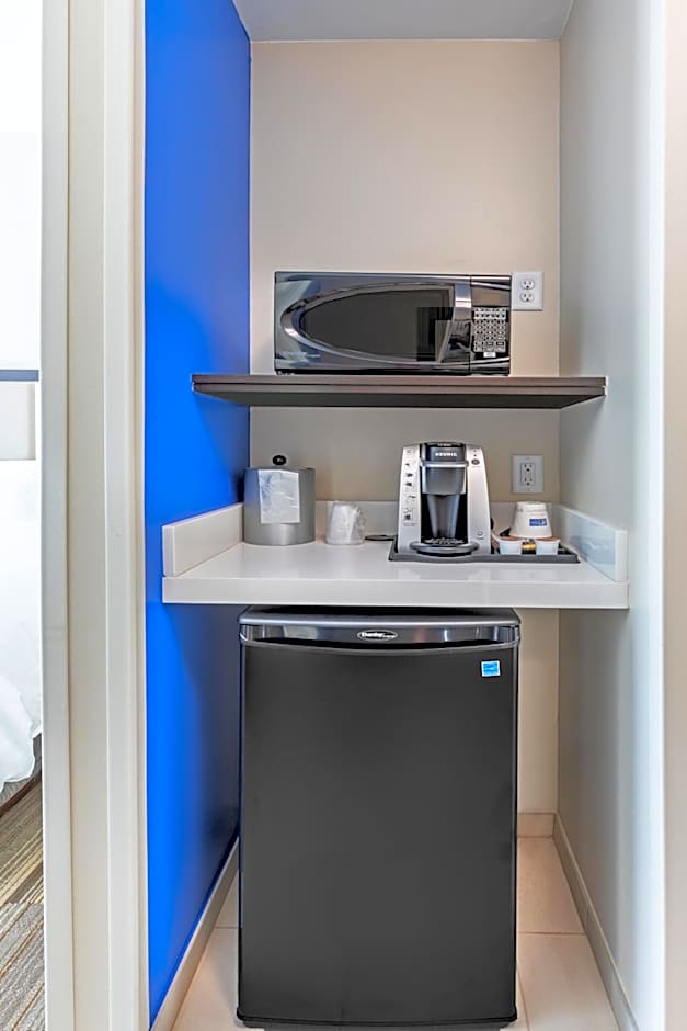 Holiday Inn Express and Suites Purcell By IHG