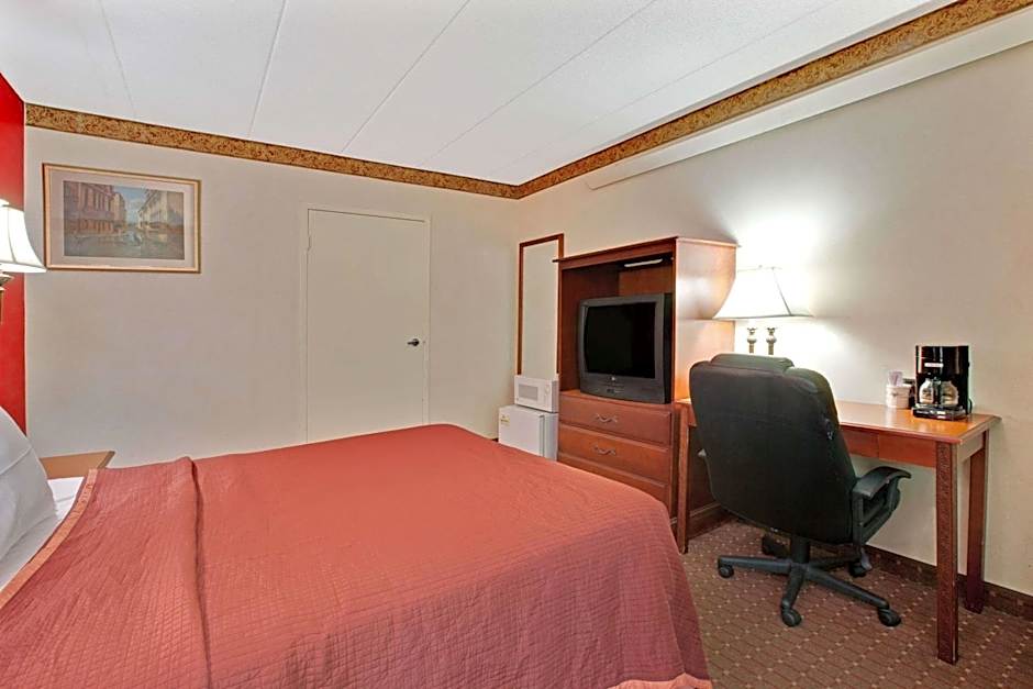 Travelodge by Wyndham Parsippany