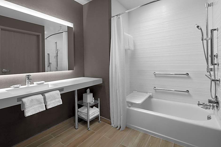 AC Hotel by Marriott Miami Dadeland