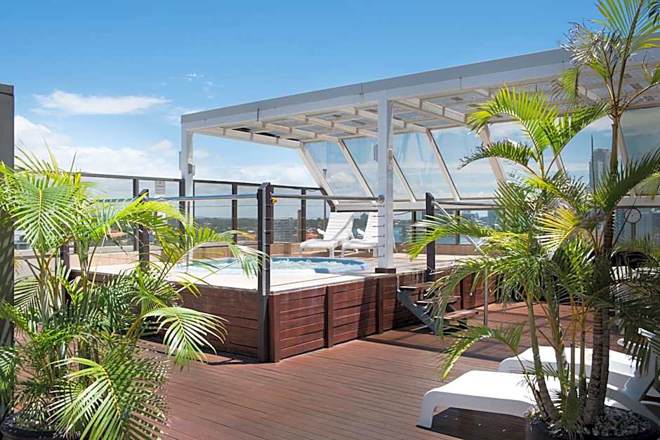 Tiki Hotel Apartments Surfers Paradise