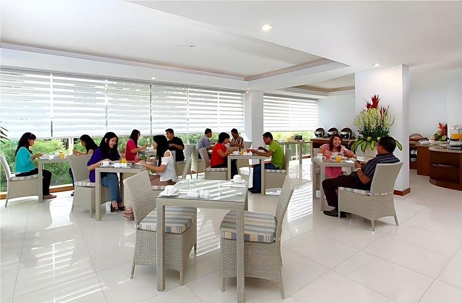 Rhadana Hotel