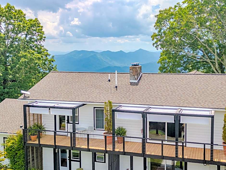 Fire Mountain Inn, Cabins & Treehouses - Bed And Breakfast