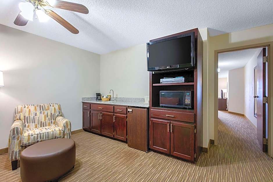Quality Inn & Suites Mountain Home North