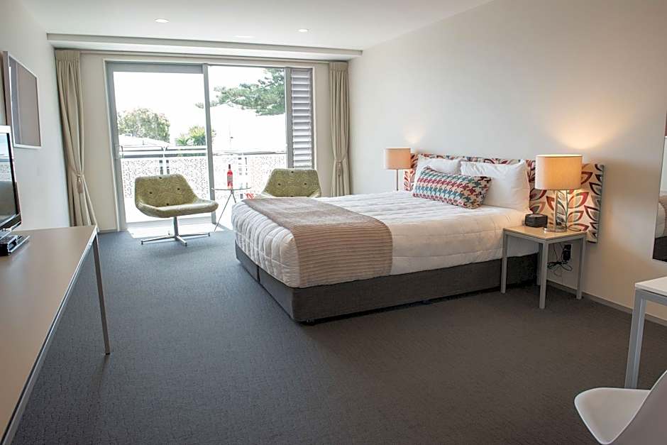 Navigate Seaside Hotel