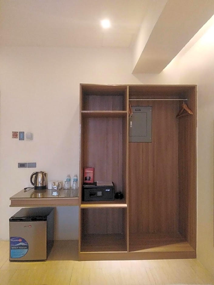 Eastland Hotel and Residences