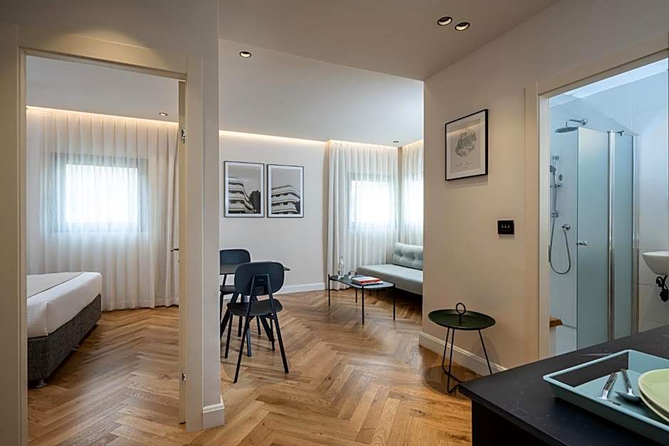 Photo 1 of 5 of Executive Suite