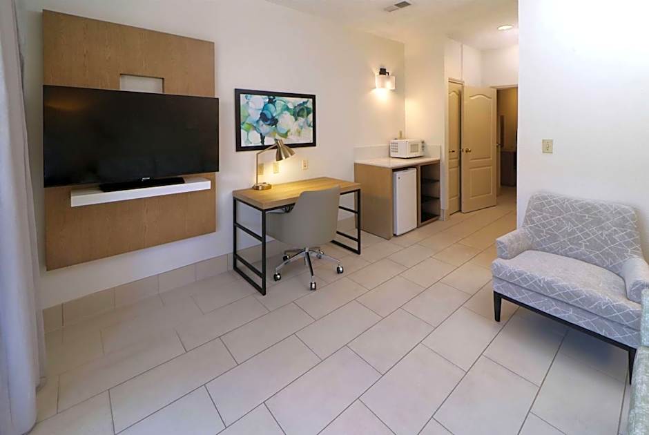 Photo 1 of 5 of Presidential Suite