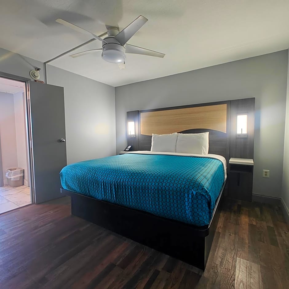 Mountain Vista Inn & Suites - Near the Island inPigeon Forge