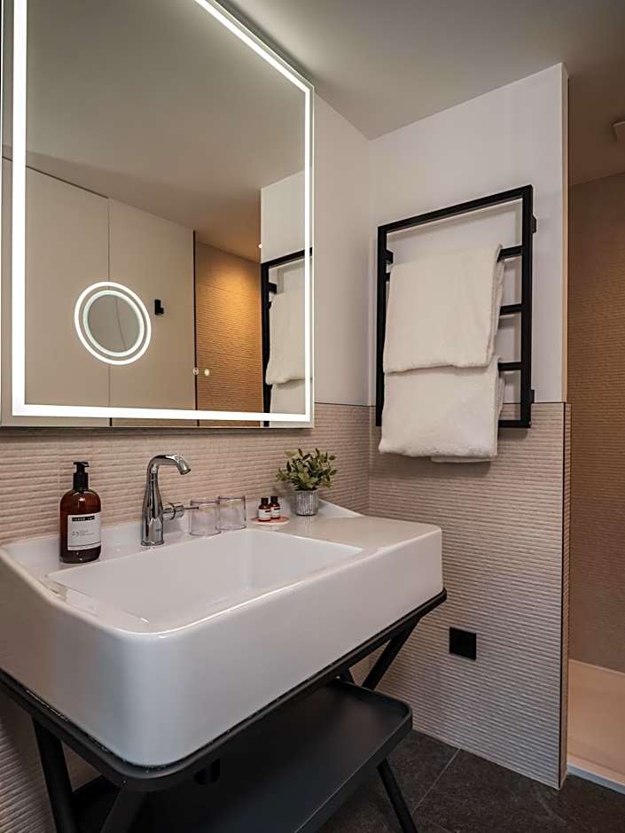 Maisons du Monde Hotel & Suites - Marseille Vieux Port