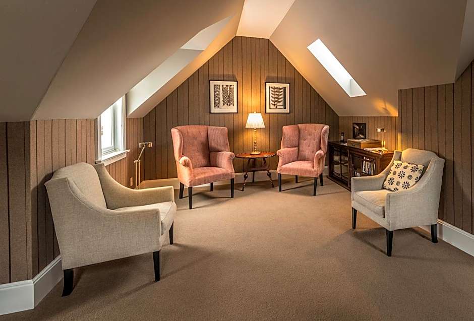 Dunton Town House Hotel