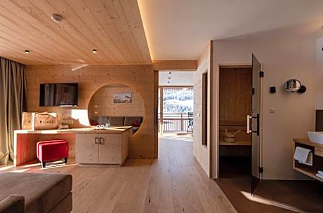 Suite with Sauna