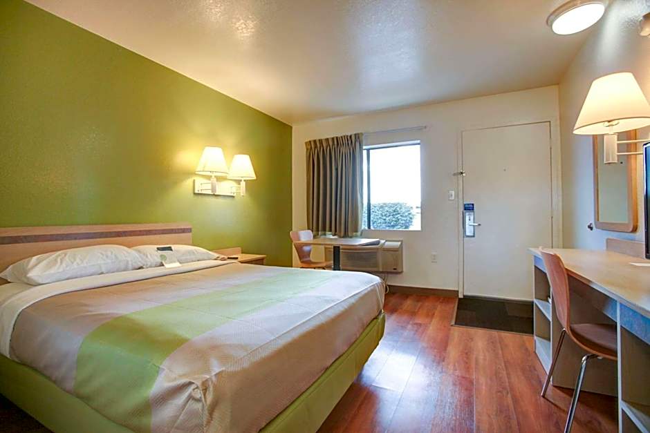 Motel 6-Elkton, MD