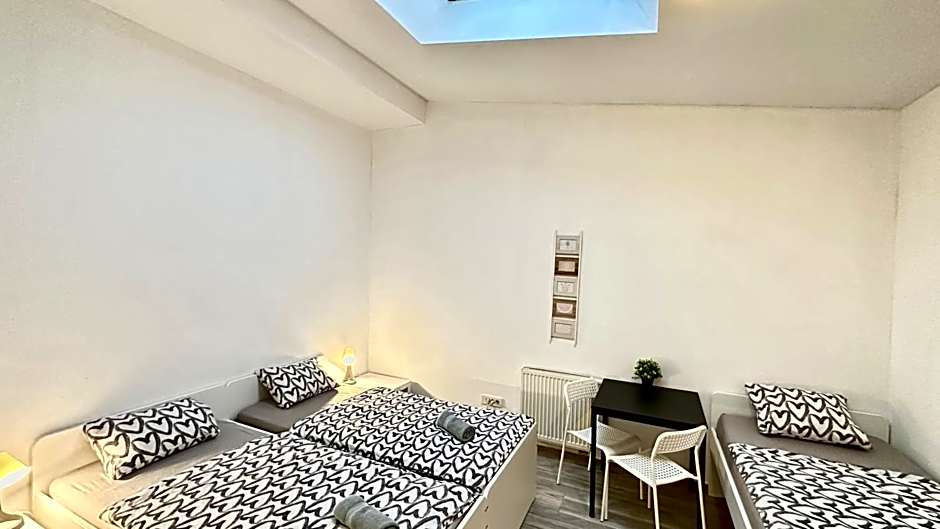 Center Station ROOMS