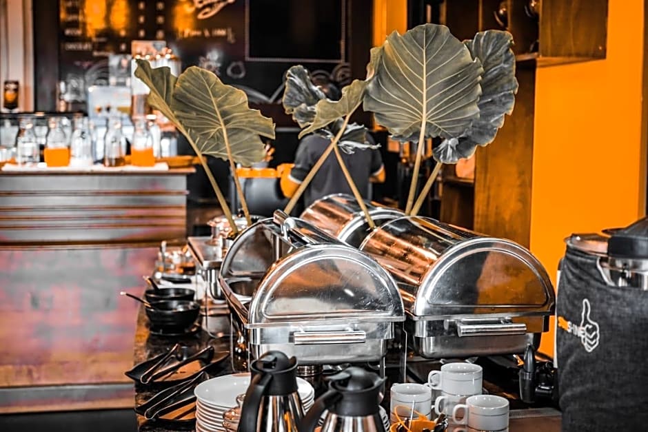 Seasons Riverside Hotel