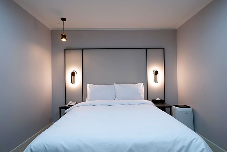 NINE HOTEL