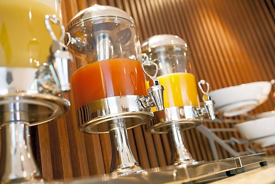 Radisson Hotel Santa Cruz