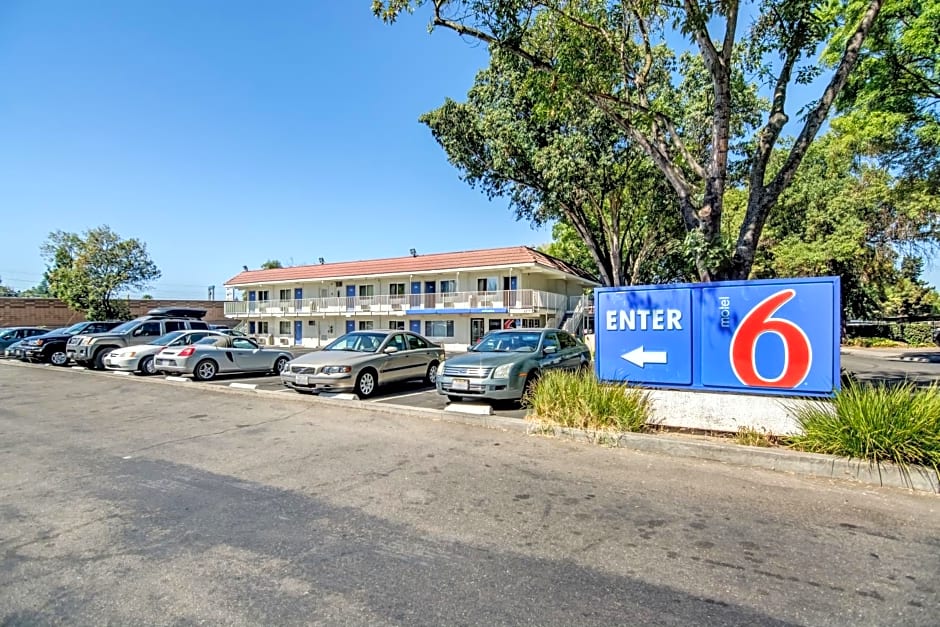 Motel 6-Stockton, CA - North