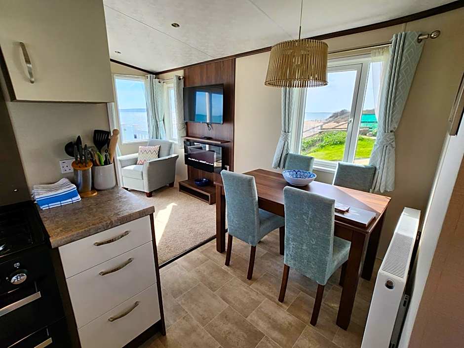 Pemberton Avon pitch 30 Creek Caravan Park dog friendly