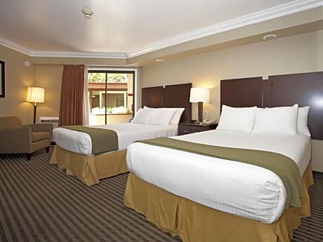 Double with 2 Double Beds