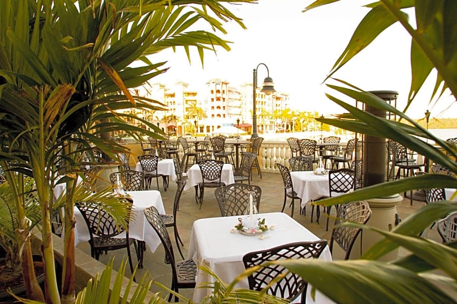 Bayfront Inn 5th Ave