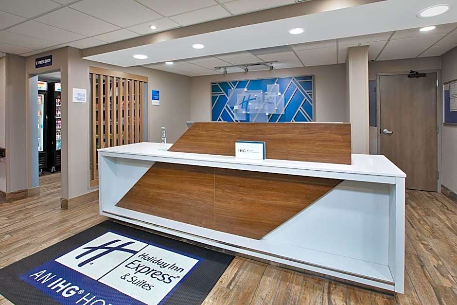 Holiday Inn Express & Suites Eden Prairie  Minneapolis By IHG