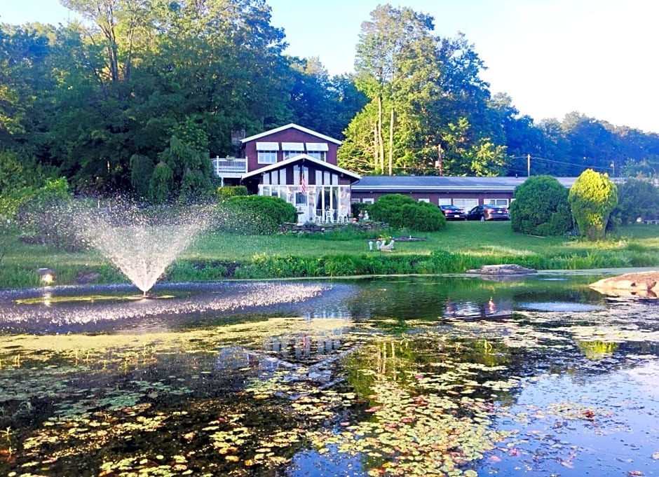 Lake Moc A Tek Inn