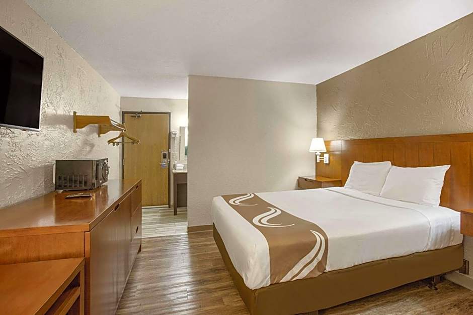 Rodeway Inn & Suites Grand Rapids Southeast