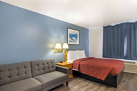 Rodeway Inn & Suites Sidney Historic Downtown I-80