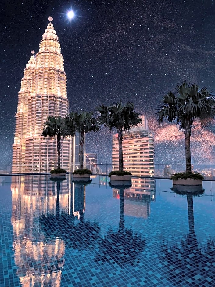 Sky Suites KLCC by Like Home