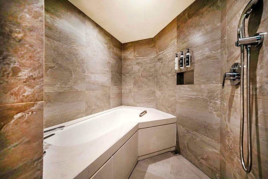 Madison Taipei, a Tribute Portfolio Hotel