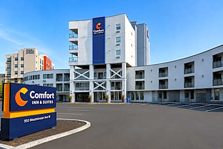 Comfort Inn & Suites