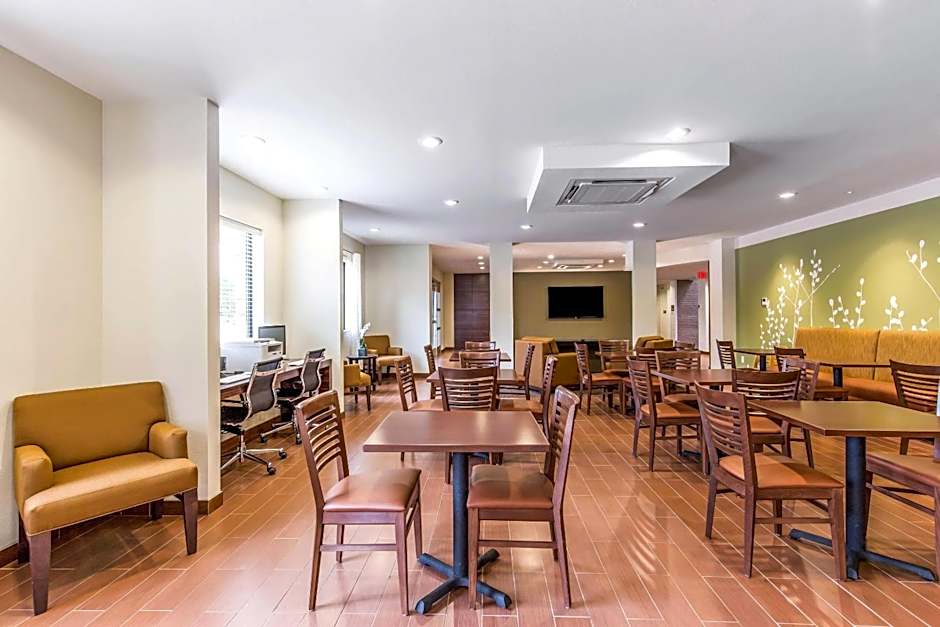 Sleep Inn Dallas Love Field-Medical District