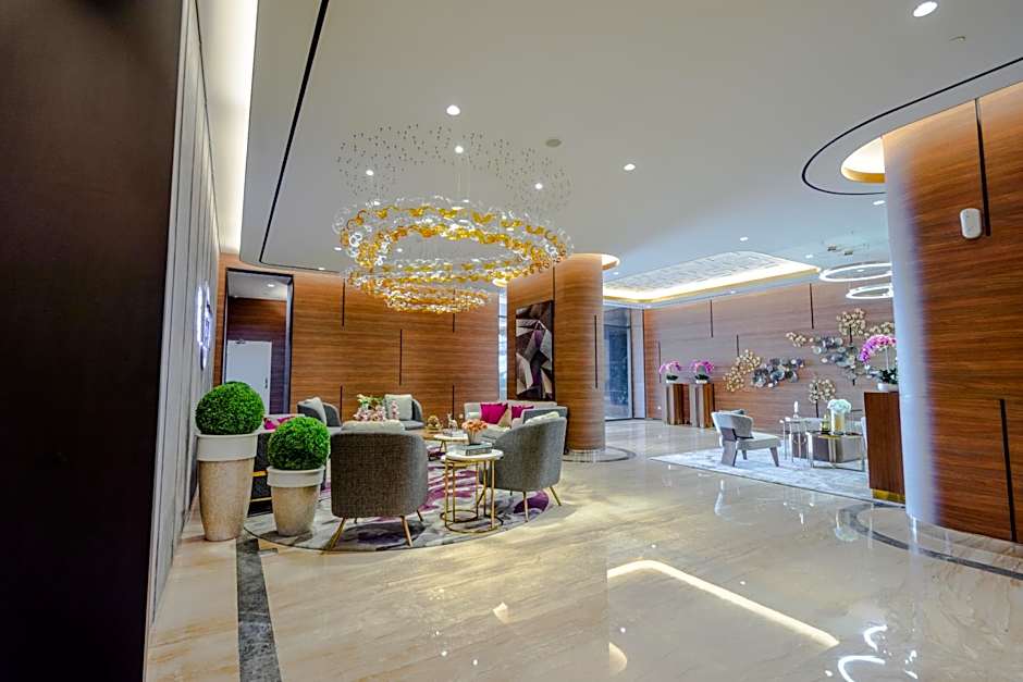 EMKA Lodge studio room the vertu apartemen ciputra world surabaya