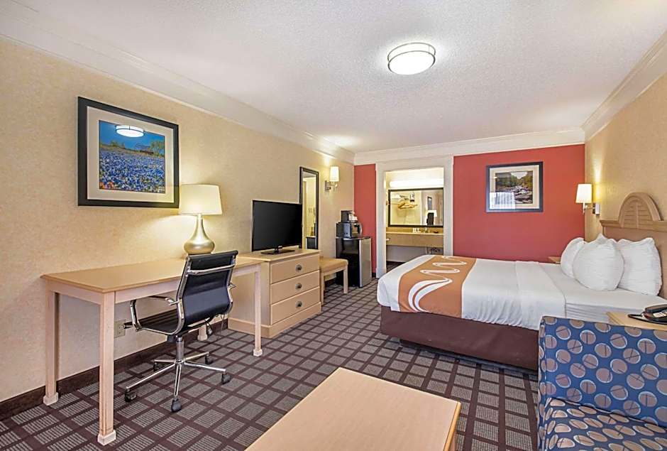 Quality Inn Near Lake Marble Falls