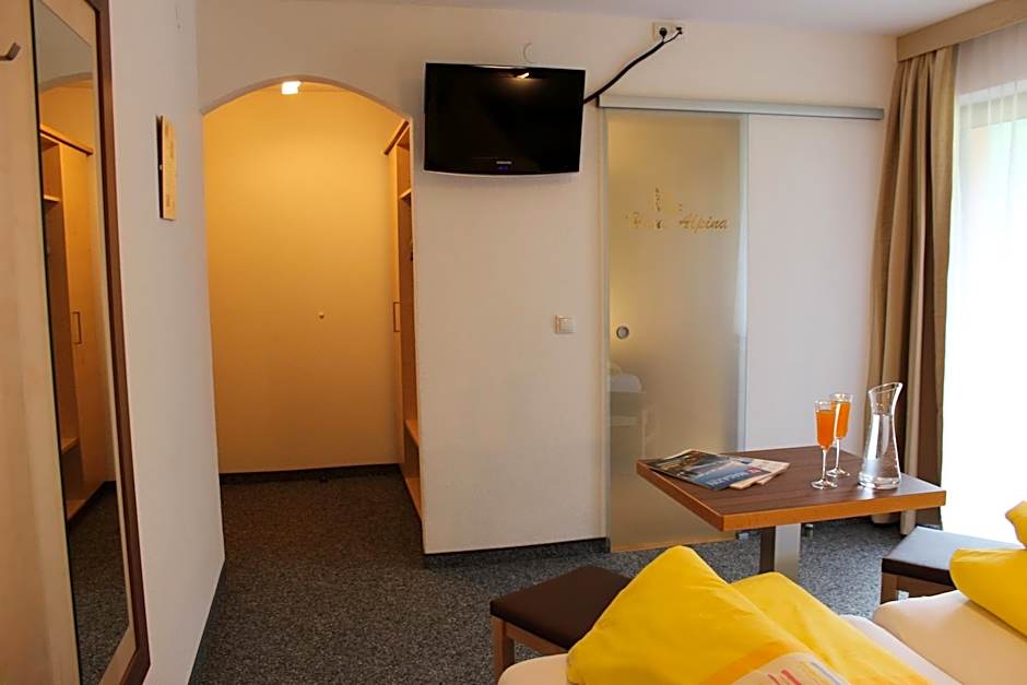 Haus Alpina & Landhaus Schöpf