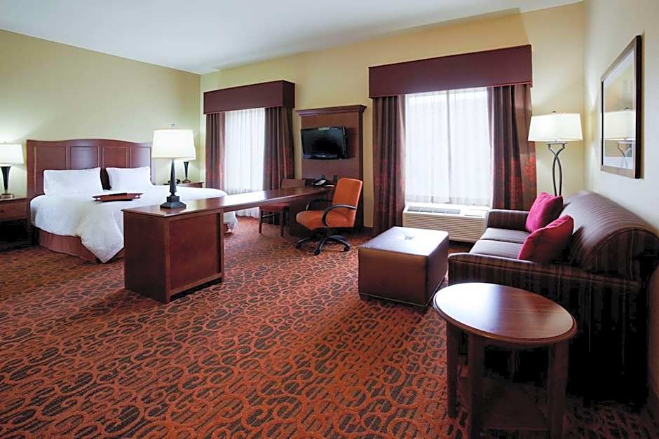 Hampton Inn By Hilton & Suites Minot