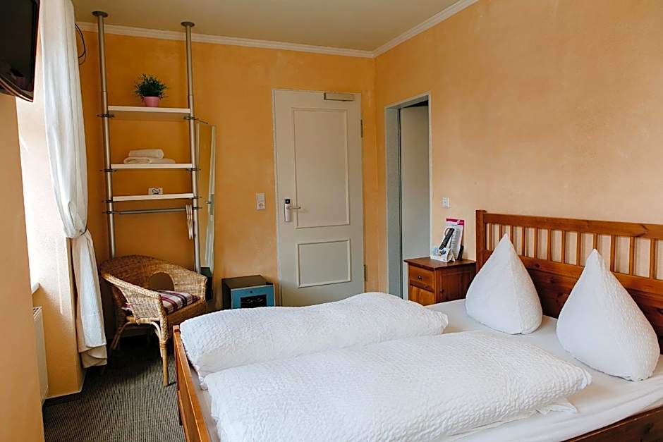 Landhotel Airport-Inn